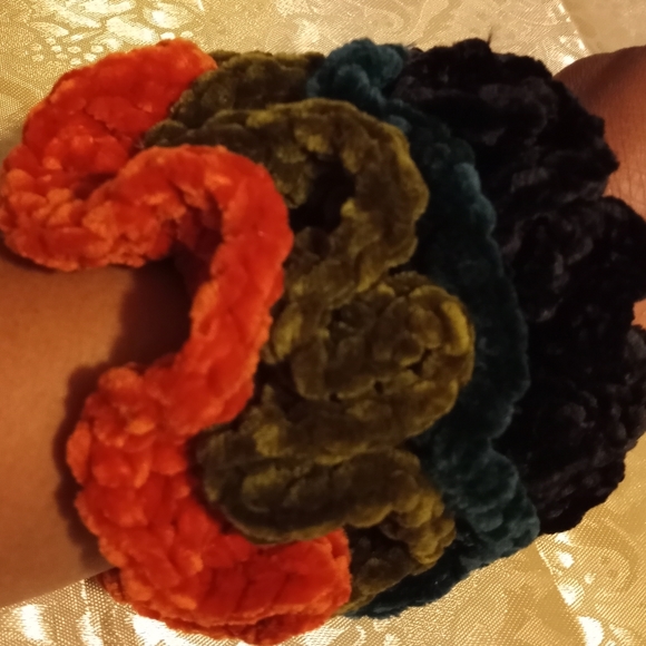 Crochet Super soft Scrunchies - Picture 7 of 15